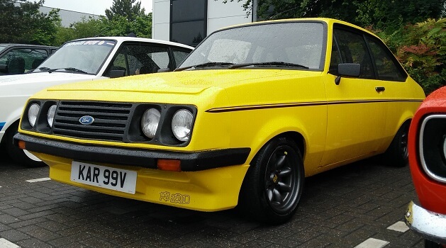 Yellow Ford Escort RS