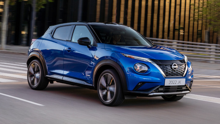Blue Nissan Juke Exterior Front Driving