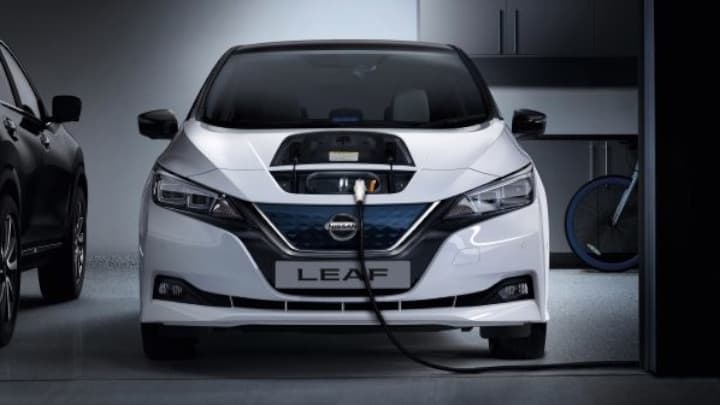 Nissan LEAF Charging