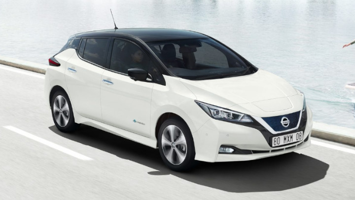 Nissan LEAF Driving