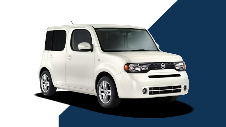 white nissan cube