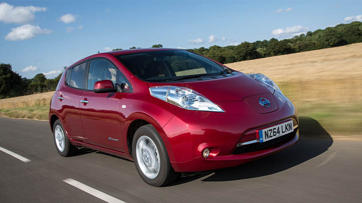 nissan leaf driving