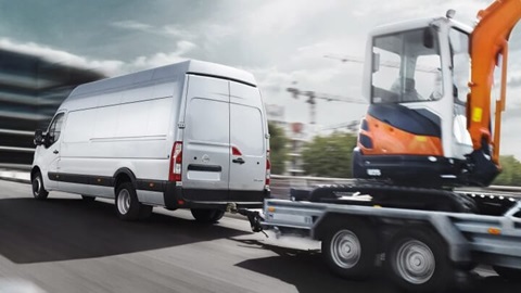 Nissan Interstar, driving and towing