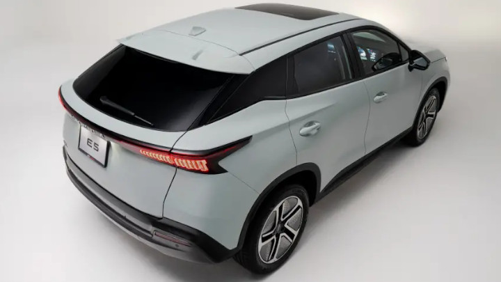 OMODA E5 Aerial Rear View