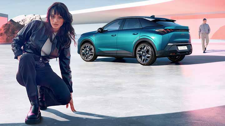 Blue Peugeot 3008 Rear