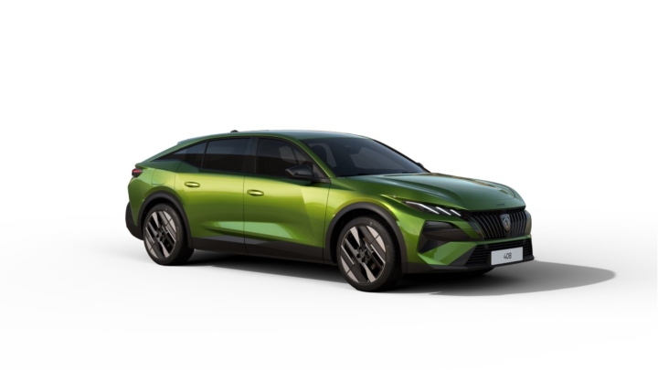 Green Peugeot 408 Allure Exterior Front