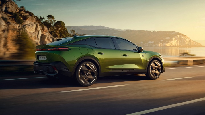 Green Peugeot 408 Exterior Rear Driving