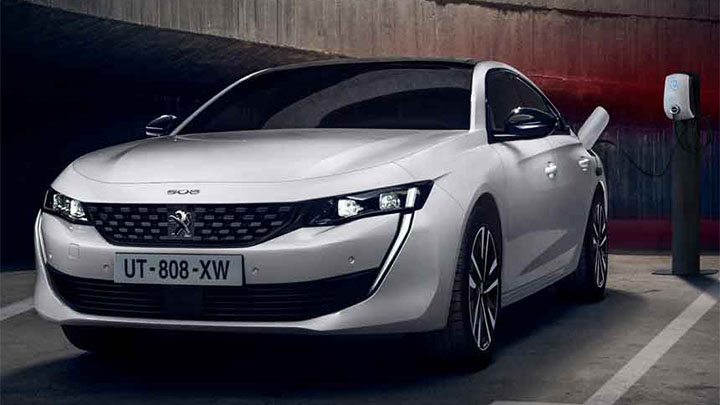 Peugeot 508 charging