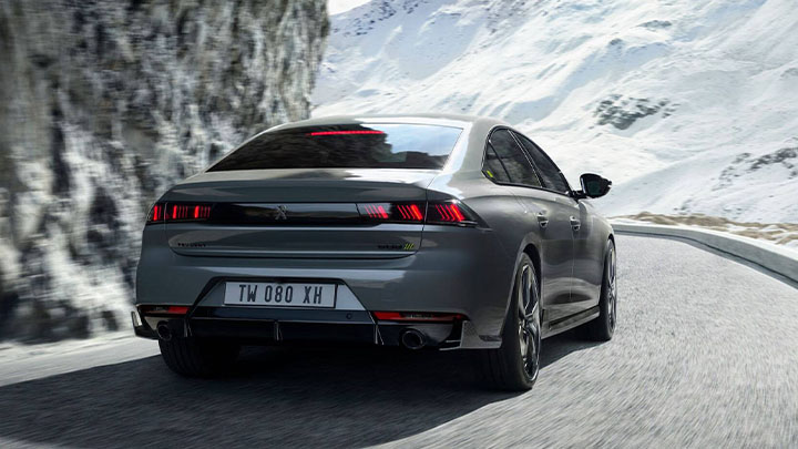 Peugeot 508 PEUGEOT SPORT ENGINEERED, rear driving shot