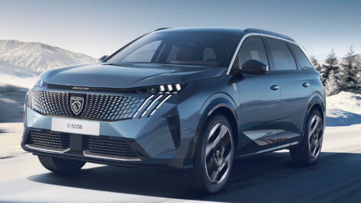 Peugeot E-5008 Dual Motor Finished in Ingaro Blue on Snowy Road