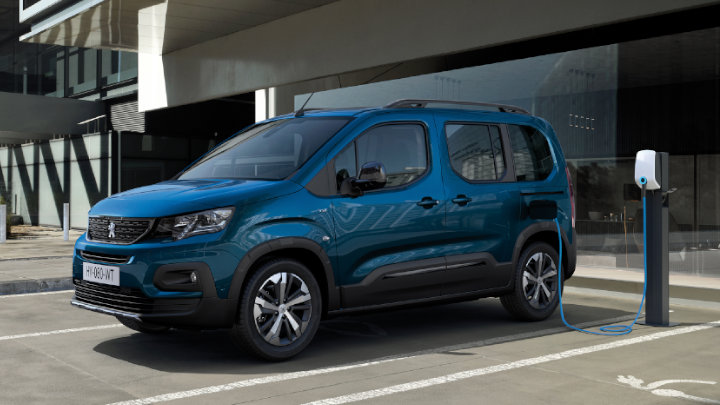 Peugeot e-Rifter, Charging