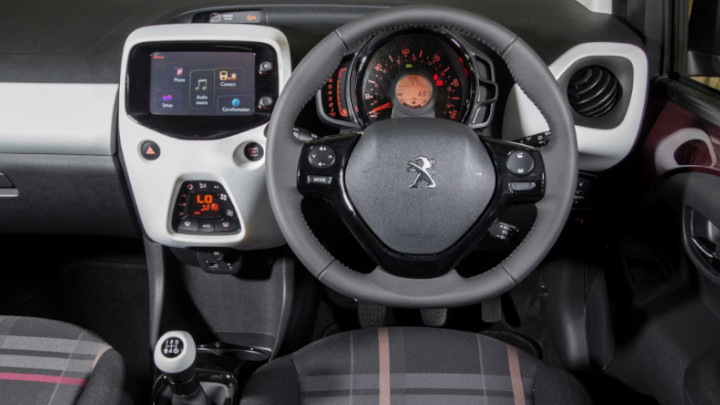 peugeot 108 interior and dashboard