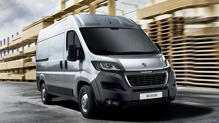 Peugeot Boxer in white