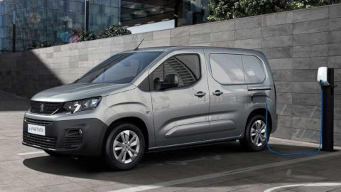 Peugeot e-Partner Charging
