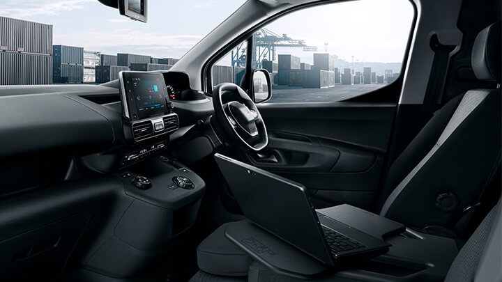 Peugeot Partner Interior 