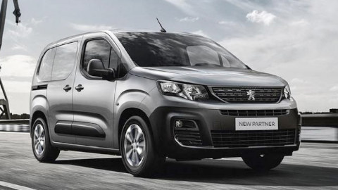 Peugeot Partner Van Driving Exterior