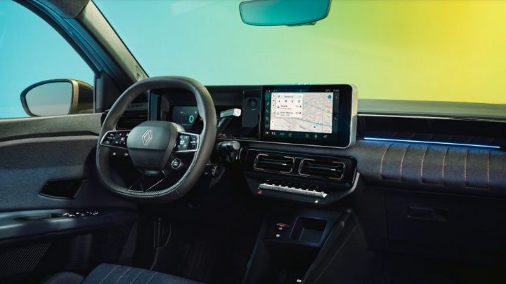 Inside the cabin of new Renault 4