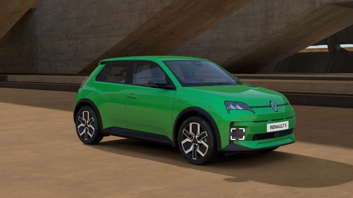 Green Renault 5 Evolution