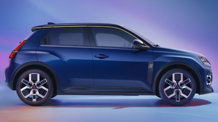 Renault 5 Electric Side Angle Blue