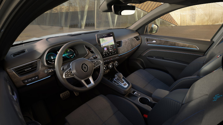 White Renault Arkana 2023 Interior