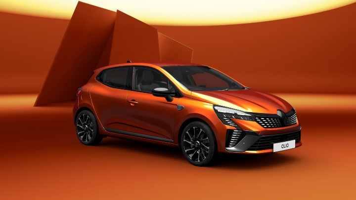 Orange Renault Clio Iconic Espirit Alpine