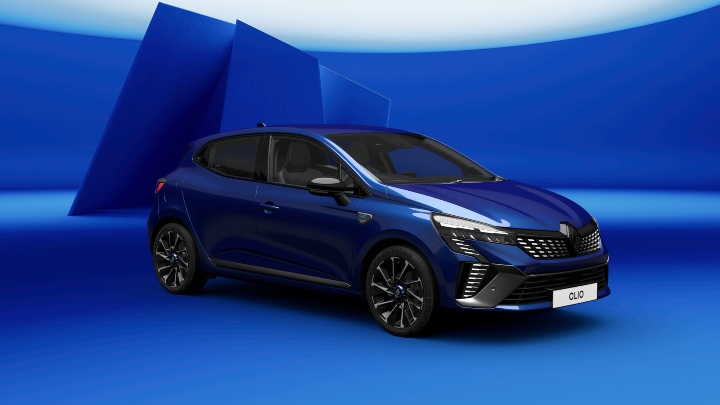 Blue Renault Clio Techno Espirit Alpine