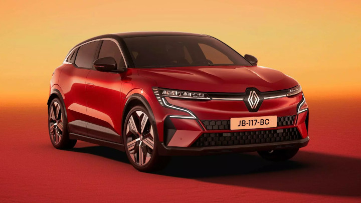 Flame Red Renault Megane E-Tech Front