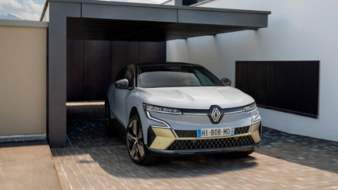 Renault Megane E-Tech Exterior Front Static