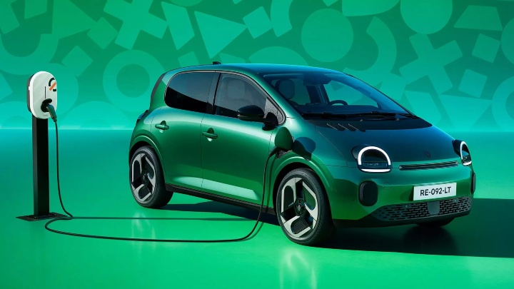 Green Renault Twingo Exterior Side Charging