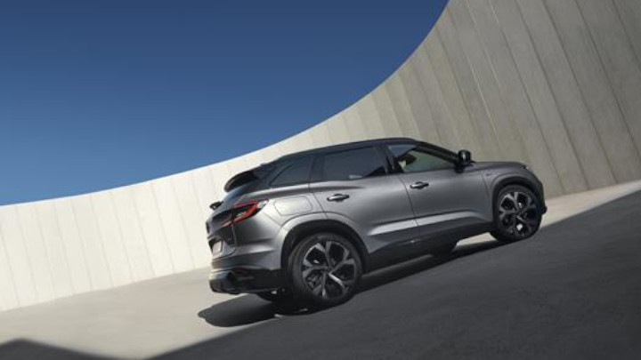 Renault Austral Rear Side Static