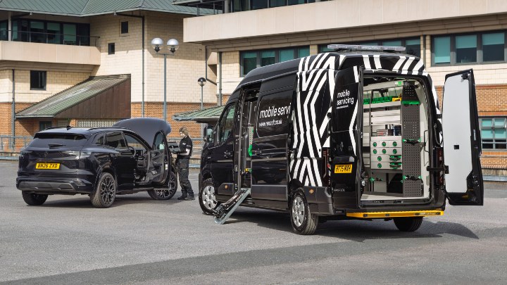 Black Renault Master exterior mobile servicing 