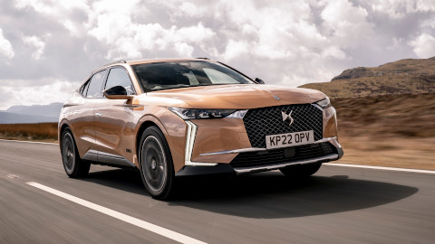 DS 4 Exterior Front Driving