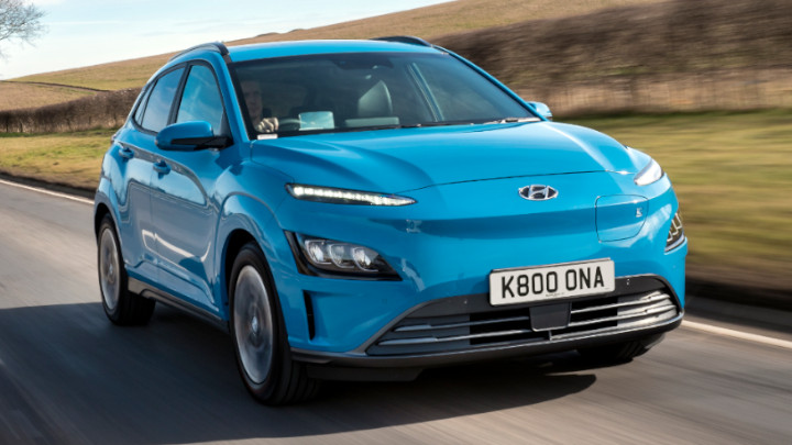Blue Hyundai Kona e Exterior Front Driving
