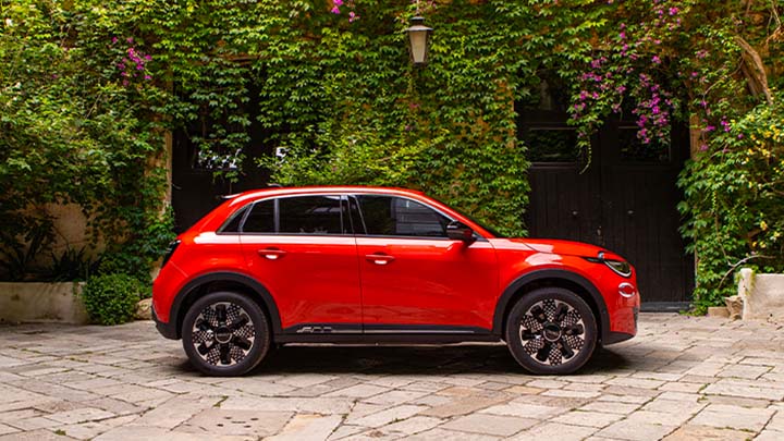 Red Fiat 600 Exterior Side Static