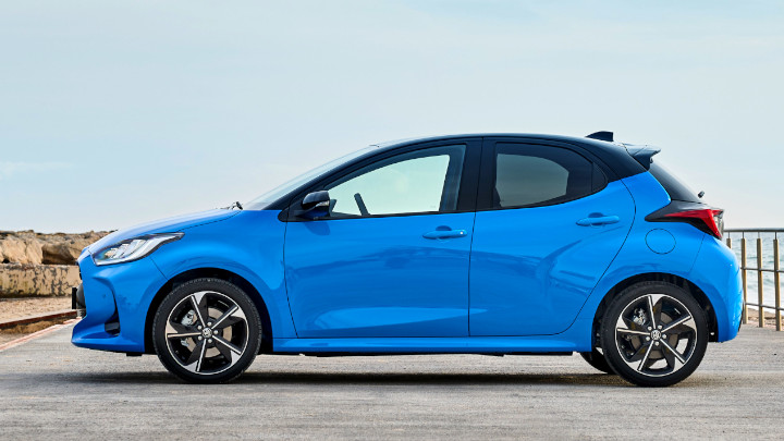 Toyota Yaris Side View in Blue