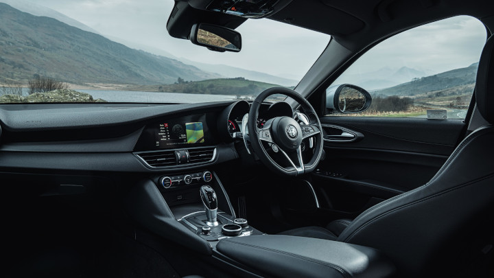 Alfa Romeo Giulia Interior