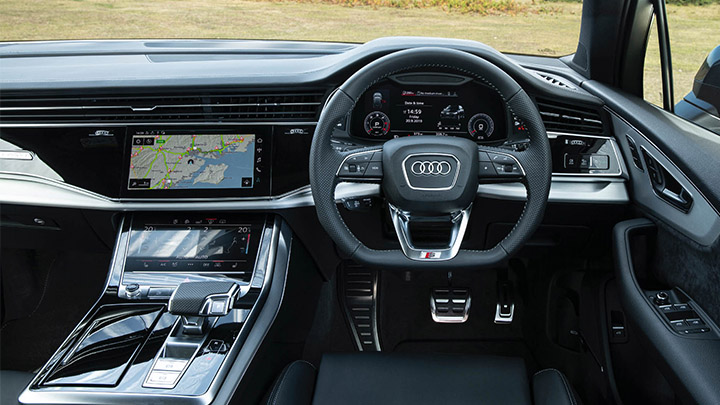 Audi Q7 interior