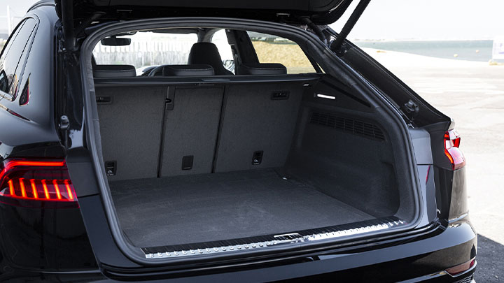 Audi Q8 boot