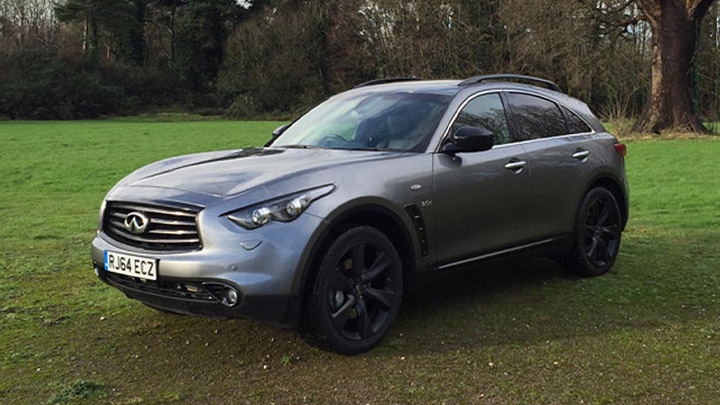 INFINITI QX70 front quarter