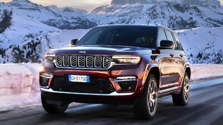 Jeep Grand Cherokee Driving