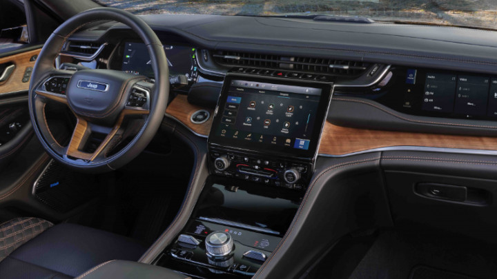 Jeep Grand Cherokee Interior