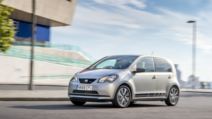 SEAT Mii exterior driving