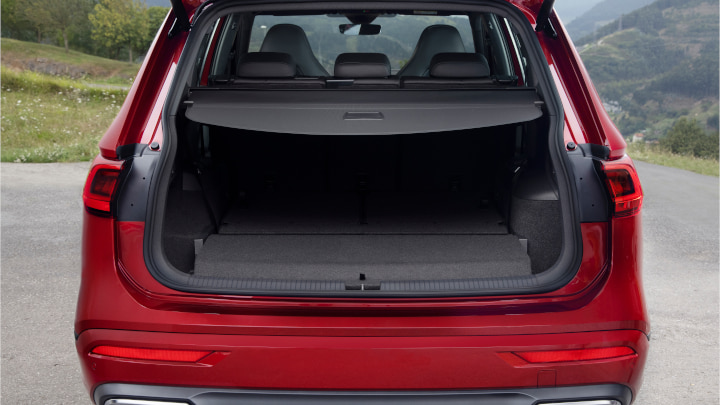 Red SEAT Tarraco Boot