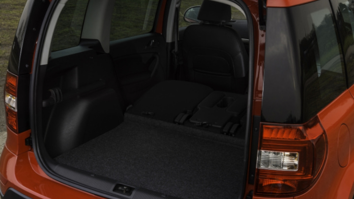 Orange Skoda Yeti Boot