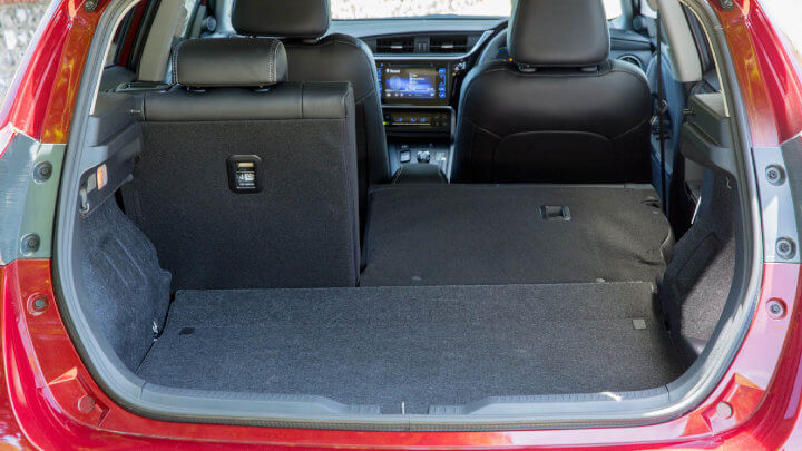 Used Toyota Auris Boot Space