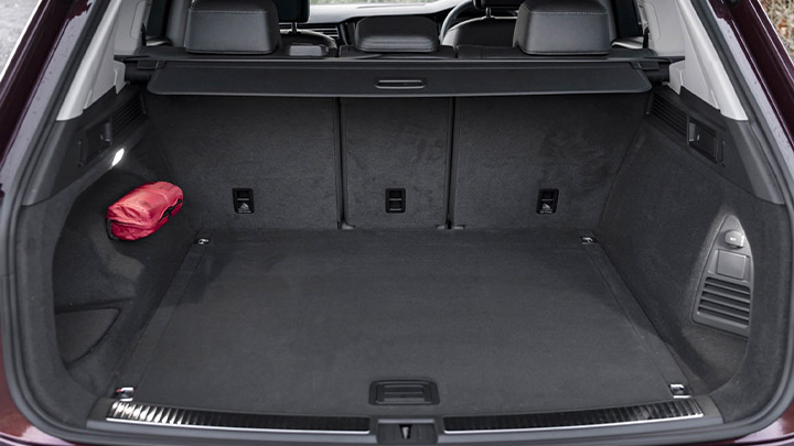 Volkswagen Touareg boot