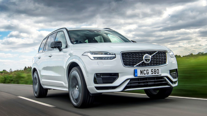 White Volvo XC90 Exterior Front Driving