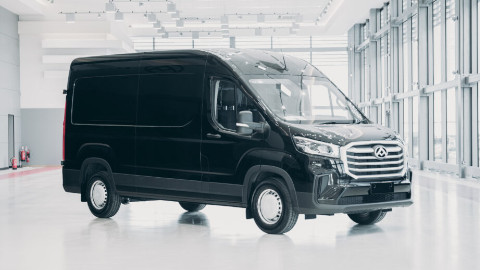 Maxus Deliver 9 Van