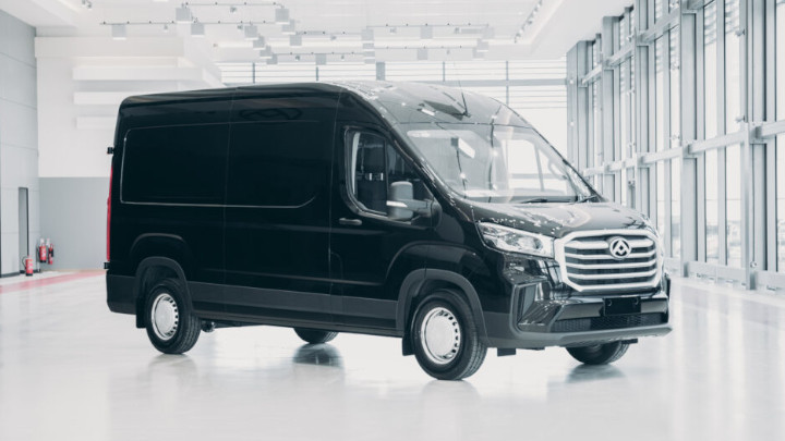 Maxus Deliver 9 Van