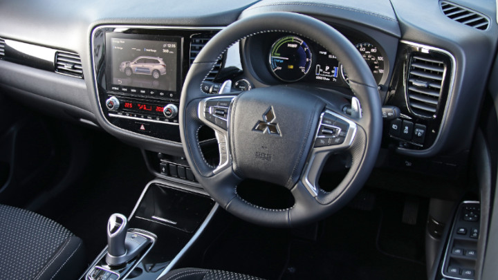 Mitsubishi Outlander Interior